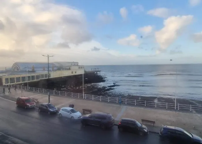 Beautiful Seafront 1 Bedroomed Apartment
