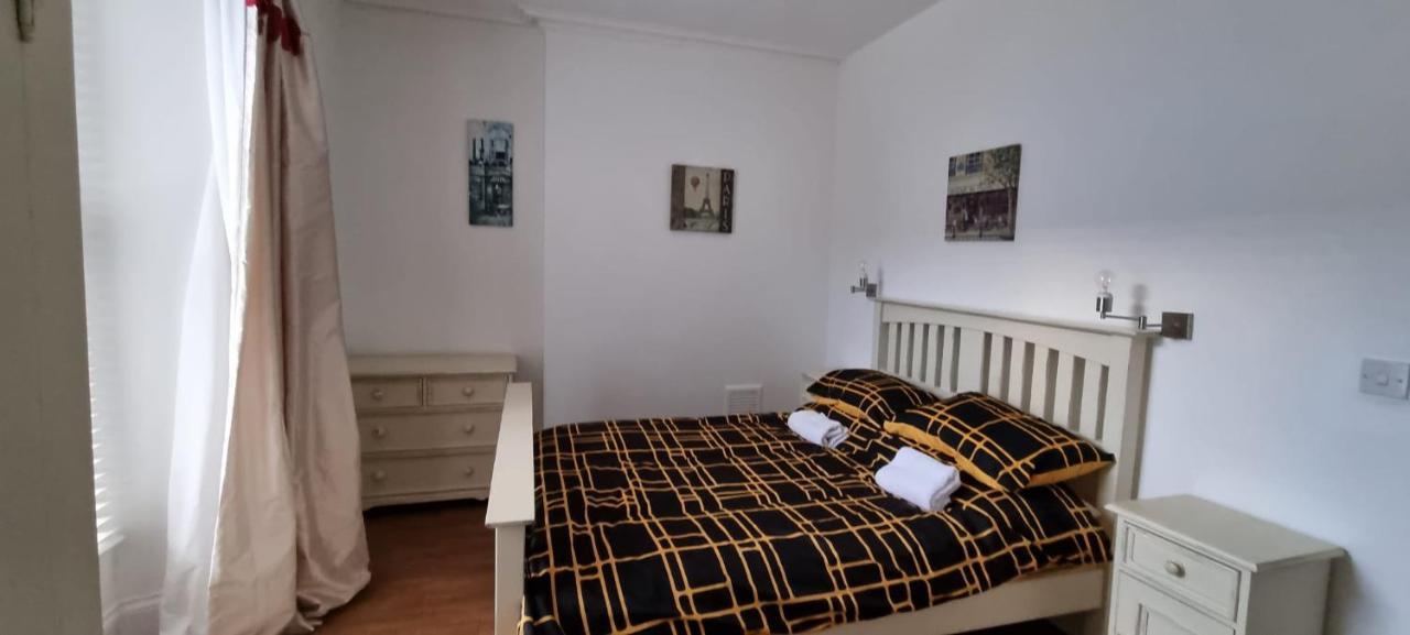 Beautiful Seafront 1 Bedroomed *